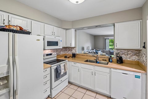 Tiny photo for 421 Lakeview Circle, Bolingbrook, IL 60440 (MLS # 12682554)