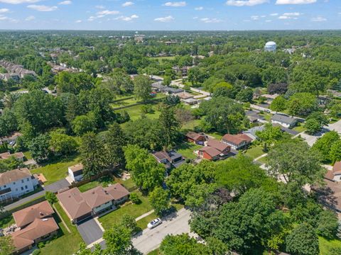 Tiny photo for 313 E Des Moines Street, Westmont, IL 60559 (MLS # 12522680)