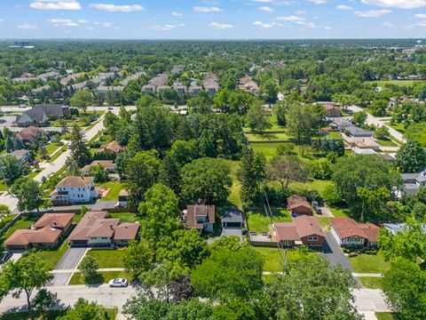 Tiny photo for 313 E Des Moines Street, Westmont, IL 60559 (MLS # 12522680)