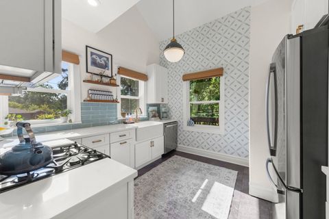 Tiny photo for 313 E Des Moines Street, Westmont, IL 60559 (MLS # 12522680)