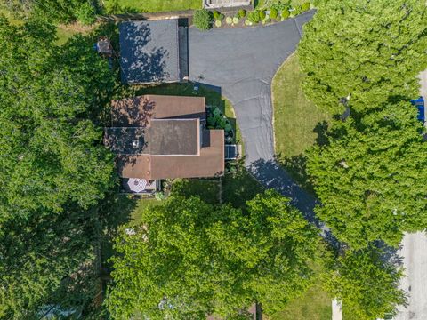 Tiny photo for 313 E Des Moines Street, Westmont, IL 60559 (MLS # 12522680)