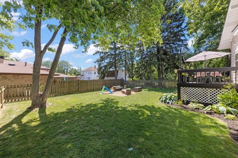 Tiny photo for 313 E Des Moines Street, Westmont, IL 60559 (MLS # 12522680)