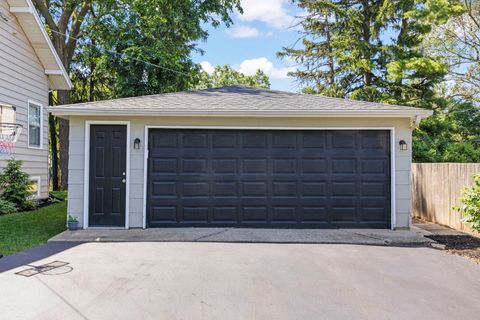 Tiny photo for 313 E Des Moines Street, Westmont, IL 60559 (MLS # 12522680)