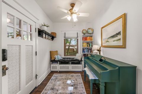 Tiny photo for 313 E Des Moines Street, Westmont, IL 60559 (MLS # 12522680)