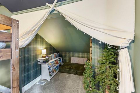 Tiny photo for 313 E Des Moines Street, Westmont, IL 60559 (MLS # 12522680)