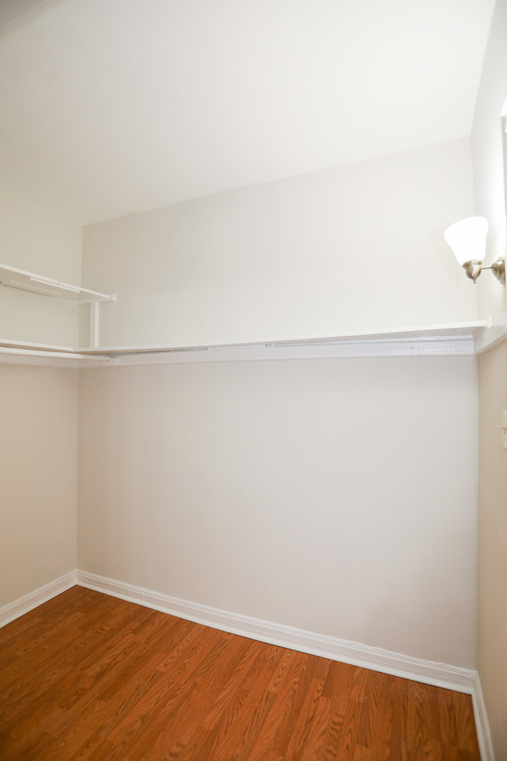 6165 N Winthrop Avenue 609