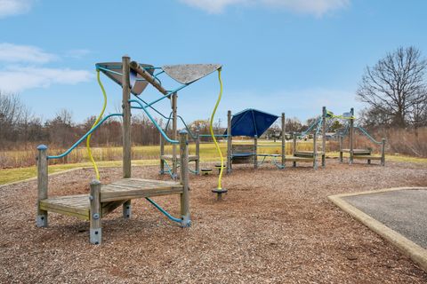 Tiny photo for 329 Antelope Trail, Carol Stream, IL 60188 (MLS # 12584330)