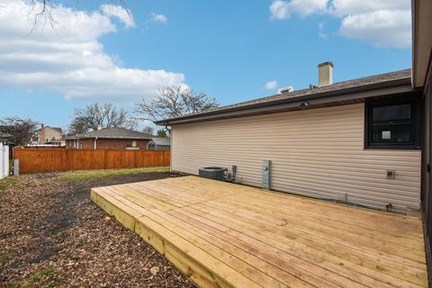 Tiny photo for 329 Antelope Trail, Carol Stream, IL 60188 (MLS # 12584330)