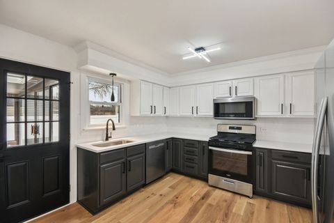 Tiny photo for 329 Antelope Trail, Carol Stream, IL 60188 (MLS # 12584330)