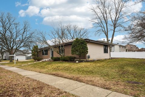 Tiny photo for 329 Antelope Trail, Carol Stream, IL 60188 (MLS # 12584330)