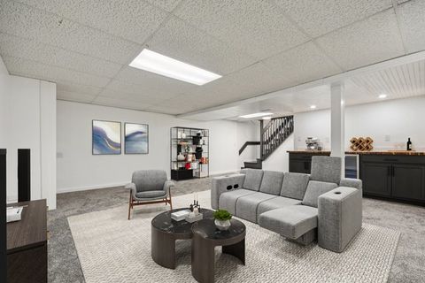 Tiny photo for 329 Antelope Trail, Carol Stream, IL 60188 (MLS # 12584330)