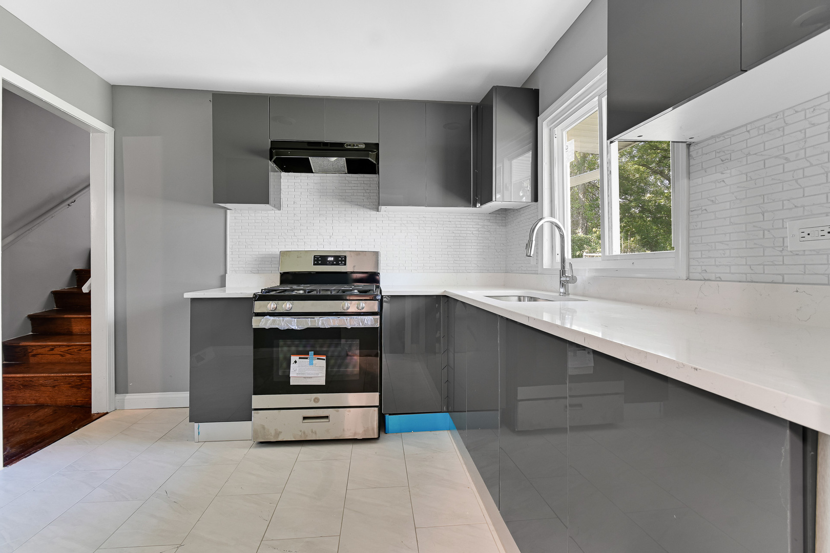 13240 S Saint Lawrence Avenue