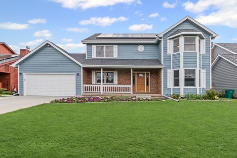 Photo of 303 Mainsail Drive, Third Lake, IL 60030 (MLS # 12430004)