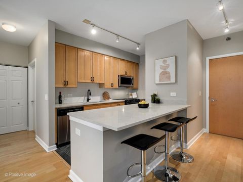 Tiny photo for 421 W Huron Street #808, Chicago, IL 60654 (MLS # 12496029)