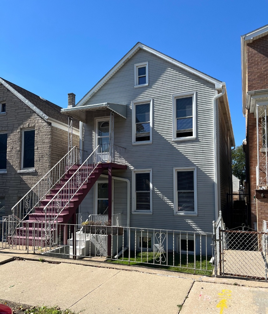 3616 S Paulina Street