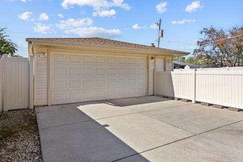 Tiny photo for 9208 NASHVILLE Avenue, Oak Lawn, IL 60453 (MLS # 12502242)