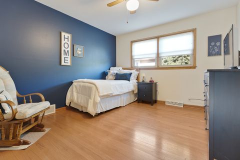Tiny photo for 9208 NASHVILLE Avenue, Oak Lawn, IL 60453 (MLS # 12502242)