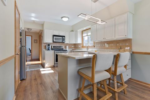 Tiny photo for 9208 NASHVILLE Avenue, Oak Lawn, IL 60453 (MLS # 12502242)