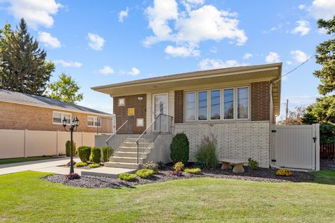 Photo of 9208 NASHVILLE Avenue, Oak Lawn, IL 60453 (MLS # 12502242) Photo of 9208 NASHVILLE Avenue, Oak Lawn, IL 60453 (MLS # 12502242)