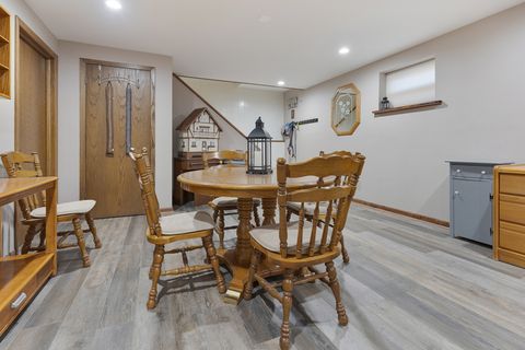 Tiny photo for 9208 NASHVILLE Avenue, Oak Lawn, IL 60453 (MLS # 12502242)