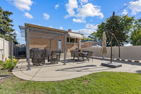 Tiny photo for 9208 NASHVILLE Avenue, Oak Lawn, IL 60453 (MLS # 12502242)