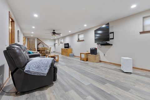 Tiny photo for 9208 NASHVILLE Avenue, Oak Lawn, IL 60453 (MLS # 12502242)