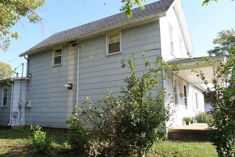 Tiny photo for 213 Peoria Street N, Gilman, IL 60938 (MLS # 12475721)