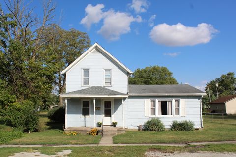 Tiny photo for 213 Peoria Street N, Gilman, IL 60938 (MLS # 12475721)