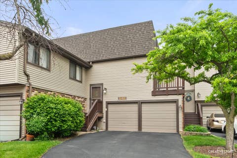 Photo of 3S412 Twin Pines Drive, Warrenville, IL 60555 (MLS # 12653651)