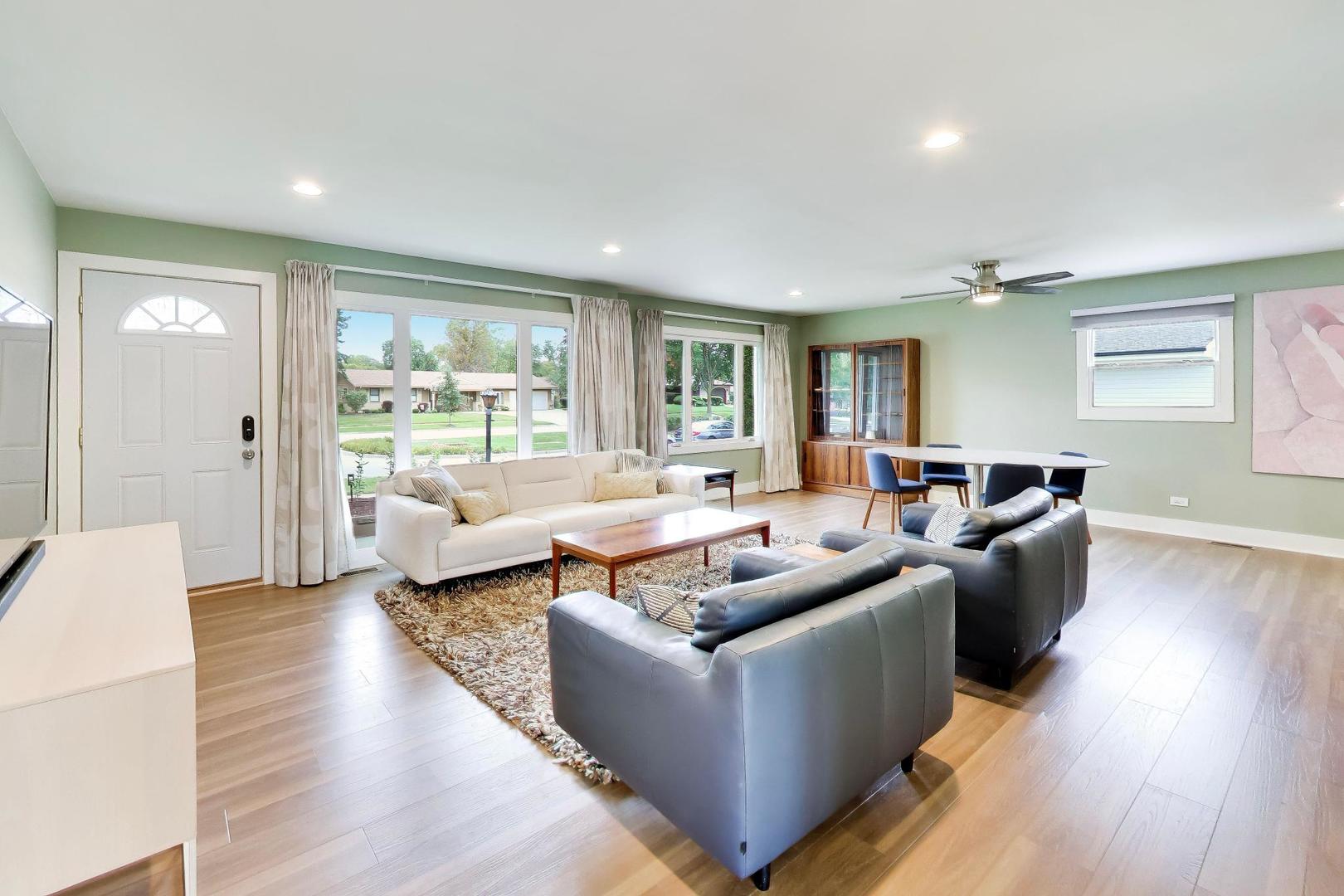 401 E Elk Grove Boulevard