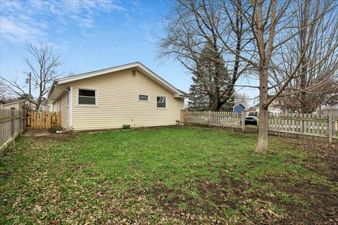 Tiny photo for 644 Pierce Court, Grayslake, IL 60030 (MLS # 12618598)