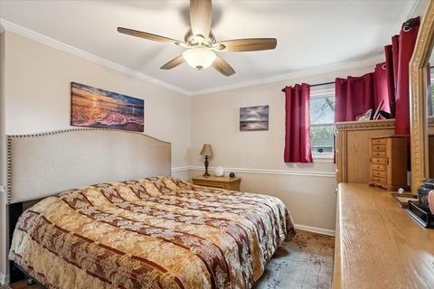 Tiny photo for 644 Pierce Court, Grayslake, IL 60030 (MLS # 12618598)