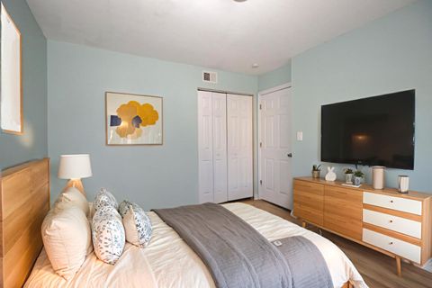 Tiny photo for 2065 W FARWELL Avenue #3N, Chicago, IL 60659 (MLS # 12466483)