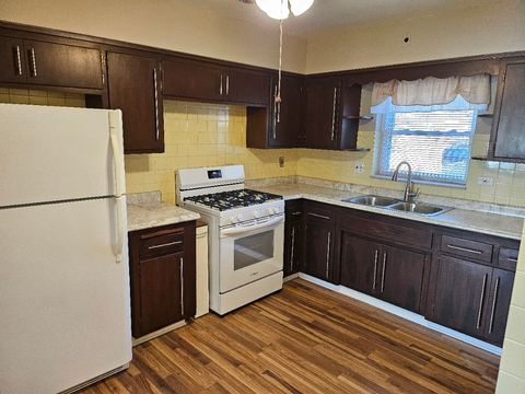 Tiny photo for 1303 E 31st Street #C, La Grange Park, IL 60526 (MLS # 12530889)