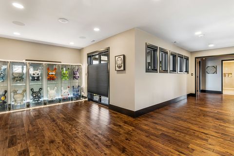 Tiny photo for 6505 N Knox Avenue, Lincolnwood, IL 60645 (MLS # 12544415)