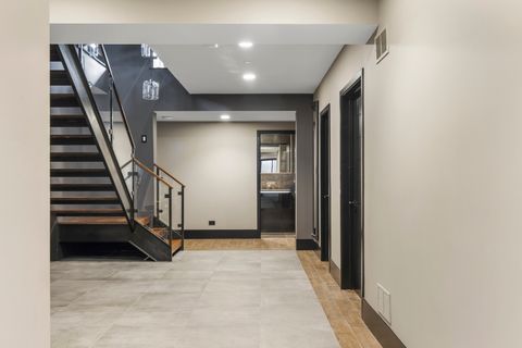 Tiny photo for 6505 N Knox Avenue, Lincolnwood, IL 60645 (MLS # 12544415)