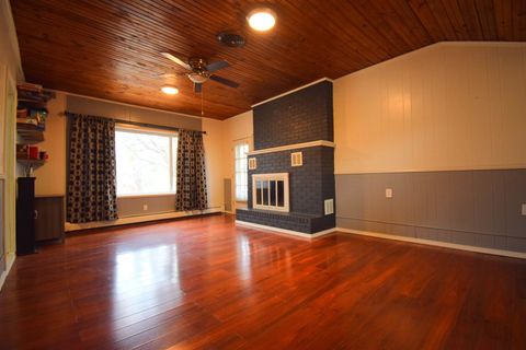 Tiny photo for 3109 Peach Street, Mt Vernon, IL 62864 (MLS # 100000209)