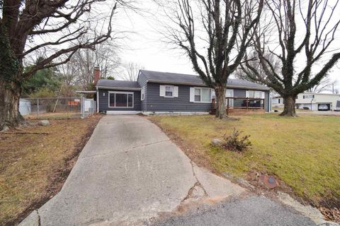 Tiny photo for 3109 Peach Street, Mt Vernon, IL 62864 (MLS # 100000209)