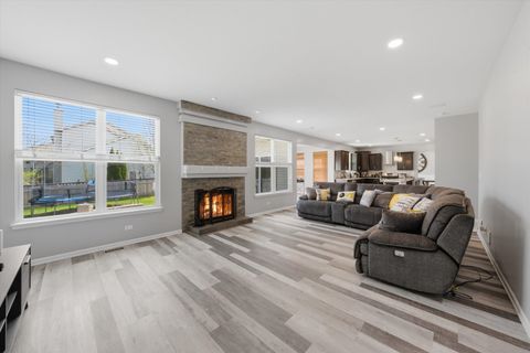 Tiny photo for 401 Cotoneaster Court, Oswego, IL 60543 (MLS # 12628703)