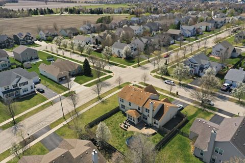 Tiny photo for 401 Cotoneaster Court, Oswego, IL 60543 (MLS # 12628703)