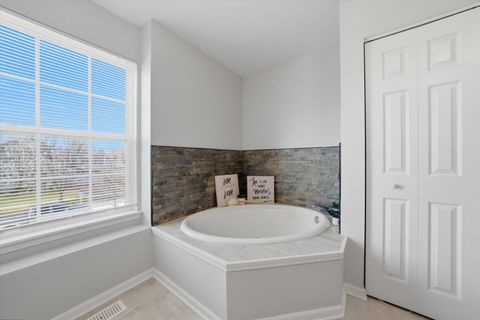 Tiny photo for 401 Cotoneaster Court, Oswego, IL 60543 (MLS # 12628703)