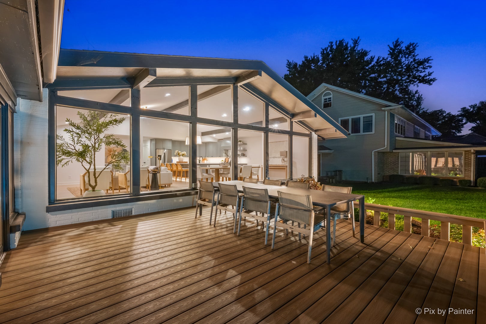 2403 W Fairview Avenue