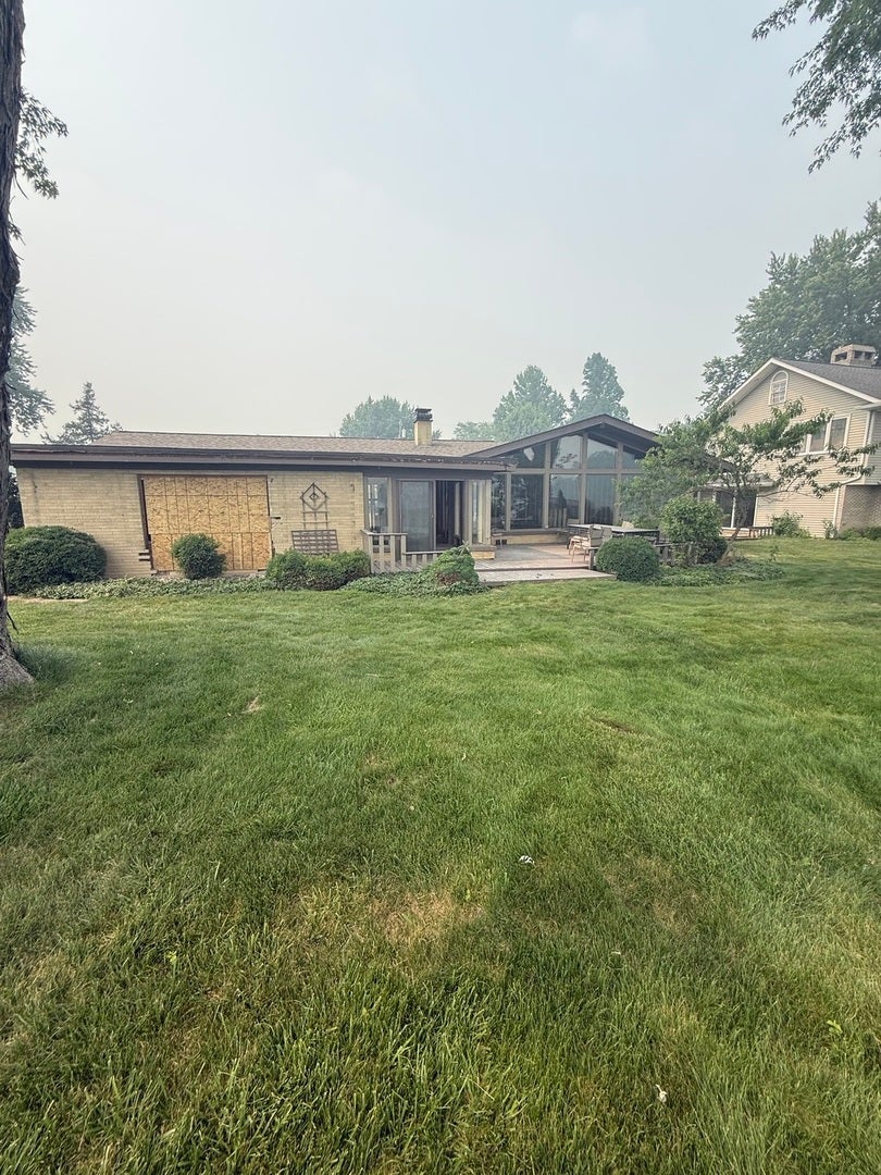 2403 W Fairview Avenue