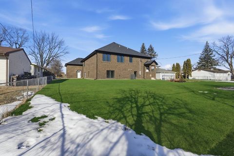 Tiny photo for 9327 Pleasant Avenue, Tinley Park, IL 60487 (MLS # 12568028)