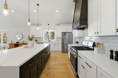 Tiny photo for 9327 Pleasant Avenue, Tinley Park, IL 60487 (MLS # 12568028)