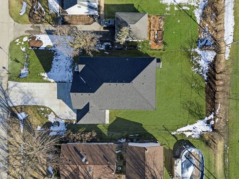 Tiny photo for 9327 Pleasant Avenue, Tinley Park, IL 60487 (MLS # 12568028)