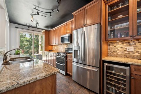 Tiny photo for 310 Sundown Court #E, Wauconda, IL 60084 (MLS # 12414582)