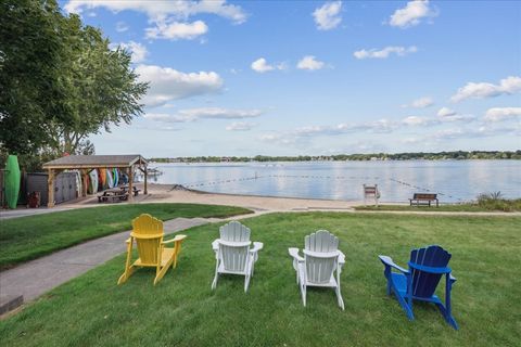 Tiny photo for 310 Sundown Court #E, Wauconda, IL 60084 (MLS # 12414582)