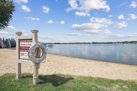 Tiny photo for 310 Sundown Court #E, Wauconda, IL 60084 (MLS # 12414582)