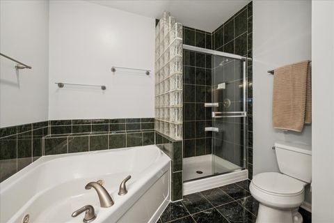 Tiny photo for 310 Sundown Court #E, Wauconda, IL 60084 (MLS # 12414582)